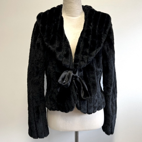 ECI Jackets & Blazers - Faux Fur Vintage Style Coat Women’s Size Medium